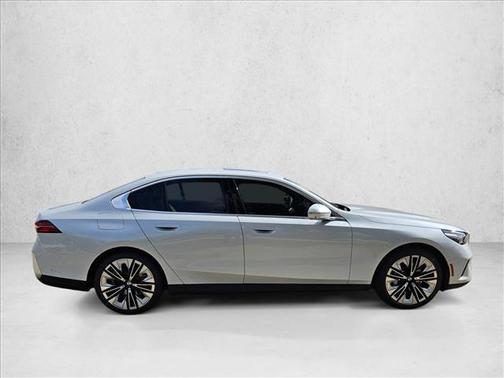2026 BMW 530 i