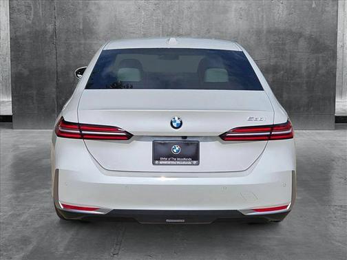 2026 BMW 530 i