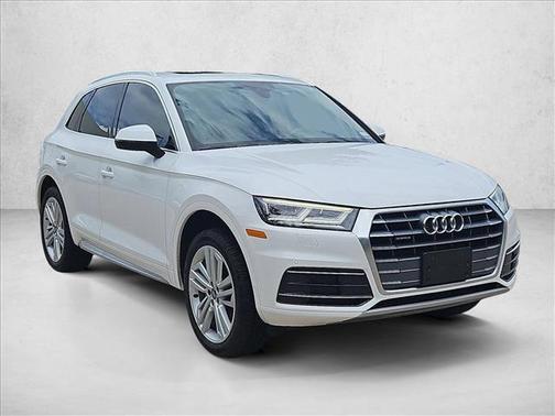 White 2019 Audi Q5 2.0T Premium Plus
