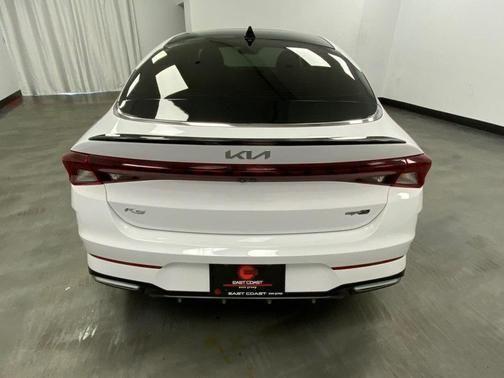 Glacial White Pearl 2022 Kia K5 GT-Line