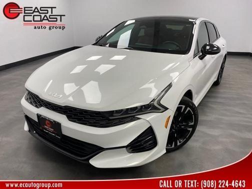 Glacial White Pearl 2022 Kia K5 GT-Line