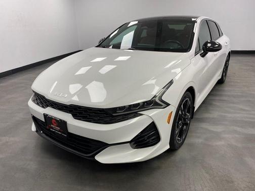 Glacial White Pearl 2022 Kia K5 GT-Line