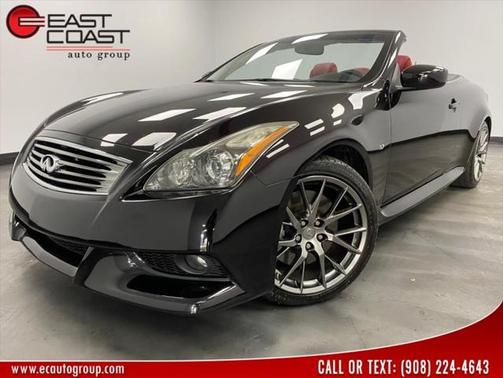 2015 INFINITI Q60 Base