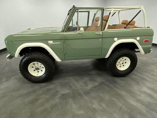 Green 1972 Ford Bronco 302
