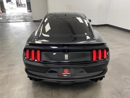 2018 Ford Shelby GT350 Base