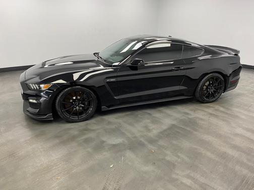 2018 Ford Shelby GT350 Base