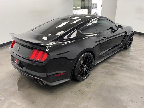 2018 Ford Shelby GT350 Base