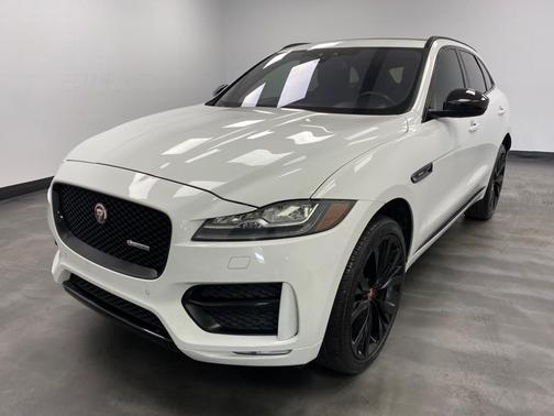 2018 Jaguar F-PACE 30t R-Sport
