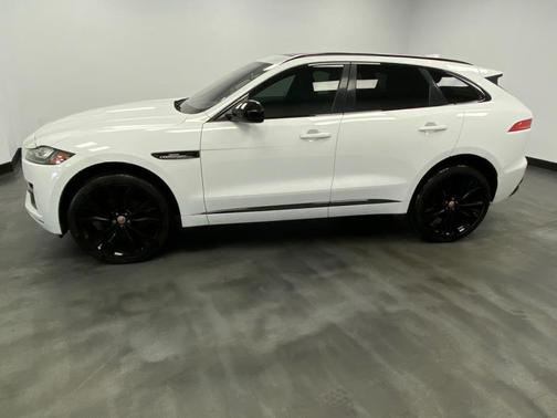 2018 Jaguar F-PACE 30t R-Sport