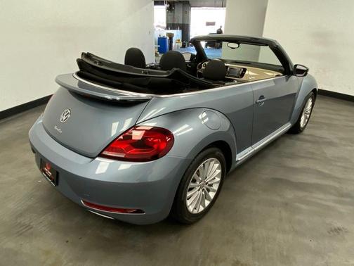 Silk Blue Metallic/Beige Roof 2019 Volkswagen Beetle 2.0T S
