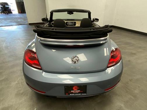 Silk Blue Metallic/Beige Roof 2019 Volkswagen Beetle 2.0T S