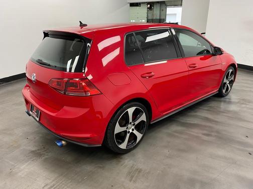 2017 Volkswagen Golf GTI 2.0T S 4-Door