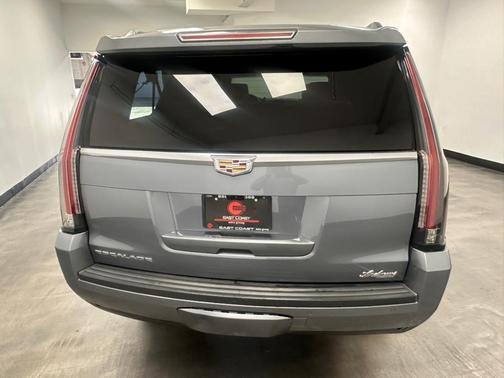 2018 Cadillac Escalade ESV Platinum