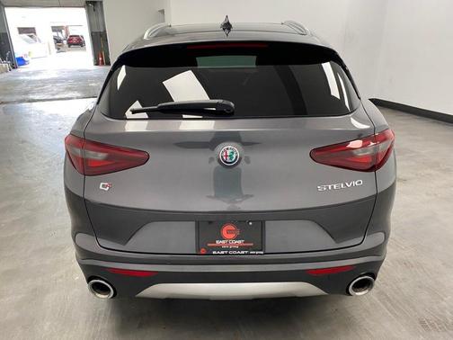 Vesuvio Gray Metallic 2019 Alfa Romeo Stelvio Ti Sport