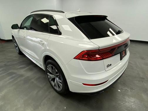 Carrara White 2022 Audi Q8 55 Premium