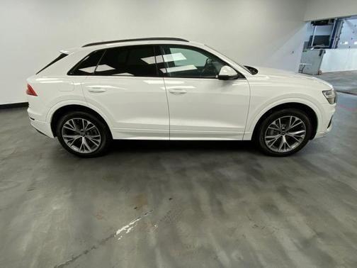 Carrara White 2022 Audi Q8 55 Premium