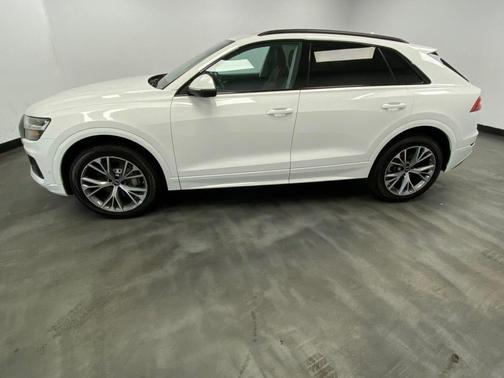 Carrara White 2022 Audi Q8 55 Premium