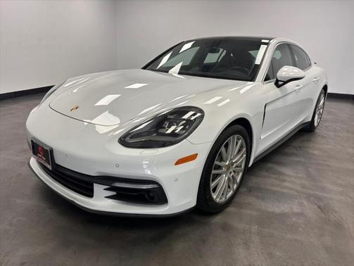 2017 Porsche Panamera 4S