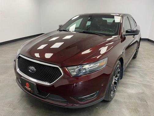 Burgundy Velvet Metallic Tinted Clearcoat 2018 Ford Taurus SHO