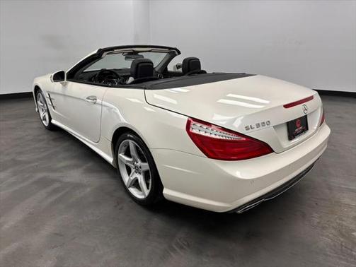 2013 Mercedes-Benz SL-Class 2dr Roadster SL550
