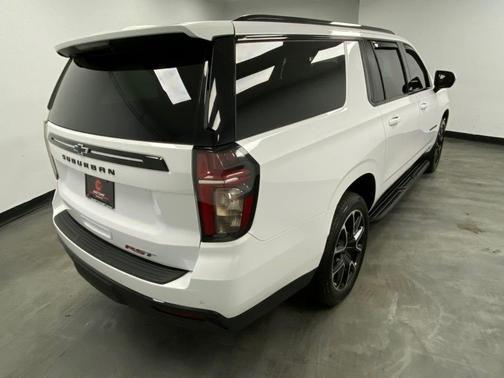 2023 Chevrolet Suburban RST