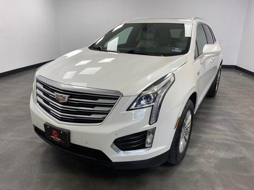 Crystal White Tricoat 2018 Cadillac XT5 Luxury