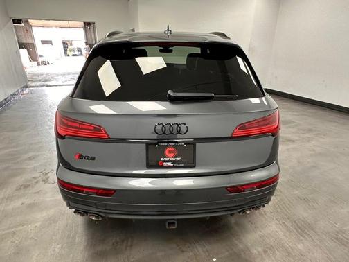 Daytona Gray Pearl Effect 2023 Audi SQ5 3.0T Prestige