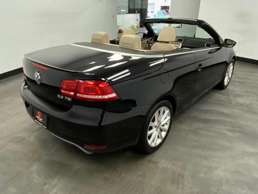 Deep Black Pearl 2014 Volkswagen Eos Komfort