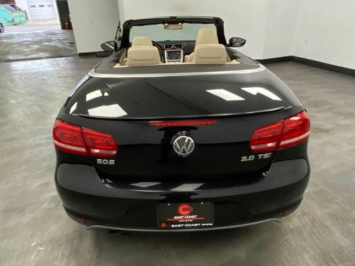Deep Black Pearl 2014 Volkswagen Eos Komfort