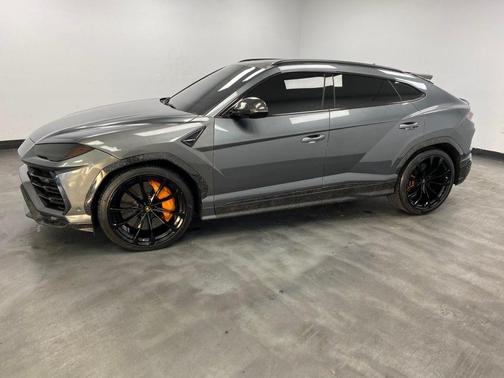 2019 Lamborghini Urus AWD