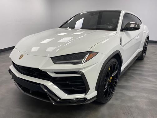 2019 Lamborghini Urus AWD