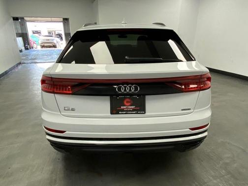 Glacier White Metallic 2019 Audi Q8 3.0T Premium