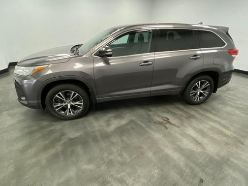 Predawn Gray Mica 2017 Toyota Highlander LE Plus