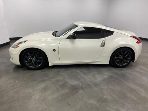 2019 Nissan 370Z Base