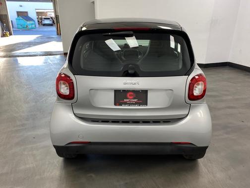 Cool Silver Metallic 2019 smart EQ ForTwo prime
