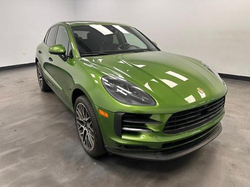 Mamba Green Metallic 2021 Porsche Macan Macan S