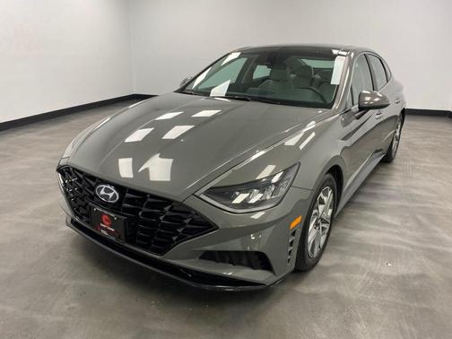 2022 Hyundai SONATA SEL