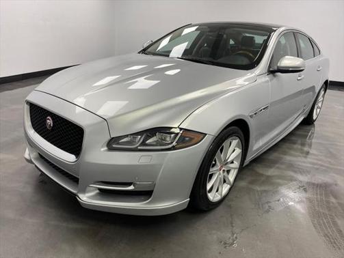 2017 Jaguar XJ XJ R-Sport