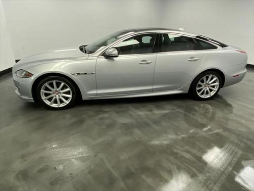 2017 Jaguar XJ XJ R-Sport