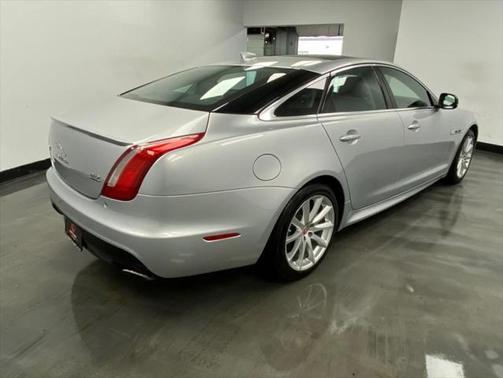 2017 Jaguar XJ XJ R-Sport