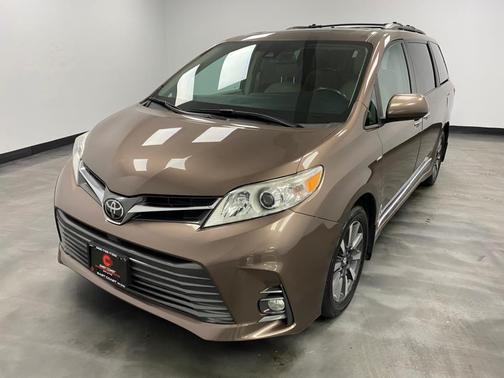 2018 Toyota Sienna Limited Premium