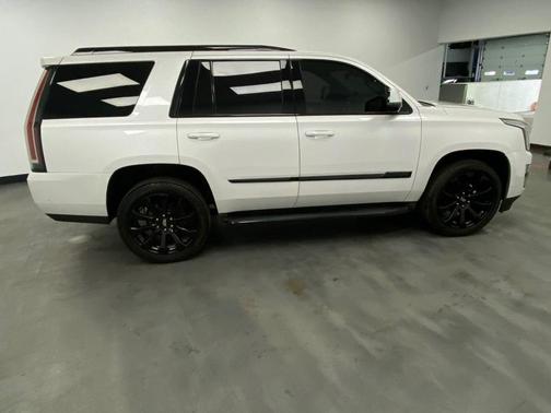 Crystal White Tricoat 2019 Cadillac Escalade Luxury