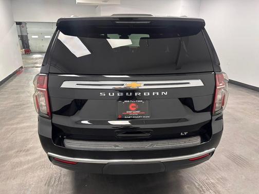 2023 Chevrolet Suburban LT