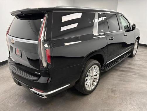 2021 Cadillac Escalade ESV Luxury