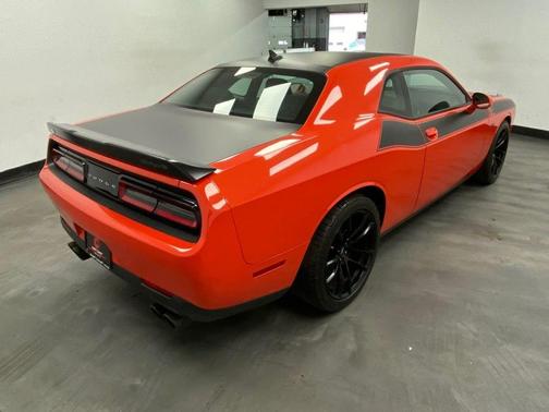 Go Mango 2021 Dodge Challenger R/T Scat Pack