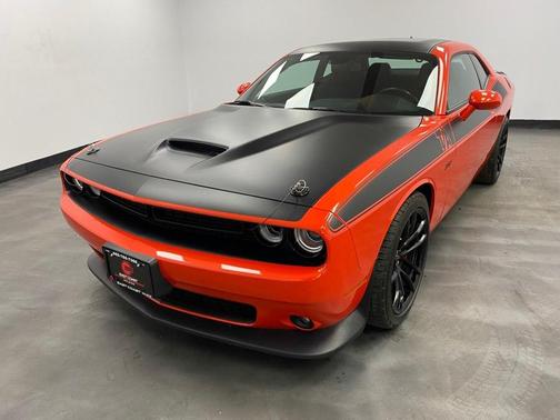 Go Mango 2021 Dodge Challenger R/T Scat Pack