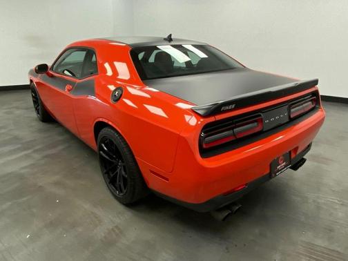 Go Mango 2021 Dodge Challenger R/T Scat Pack