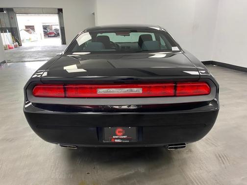 2012 Dodge Challenger SXT