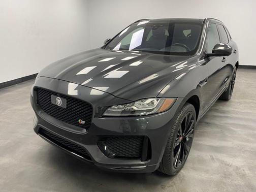 2019 Jaguar F-PACE S