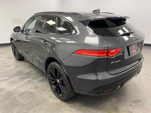 2019 Jaguar F-PACE S